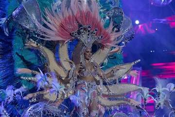 Lola Ortíz, representante de la firma teldense Tapicería Peñate, nueva Reina del Carnaval de la capital grancanaria/TA y Lpacarnaval.